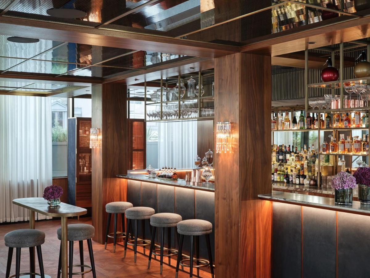 Rosewood Vienna Hotel Eksteriør billede The bar at the 100 Queen's Gate